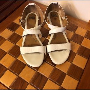 Sofft small wedge sandal